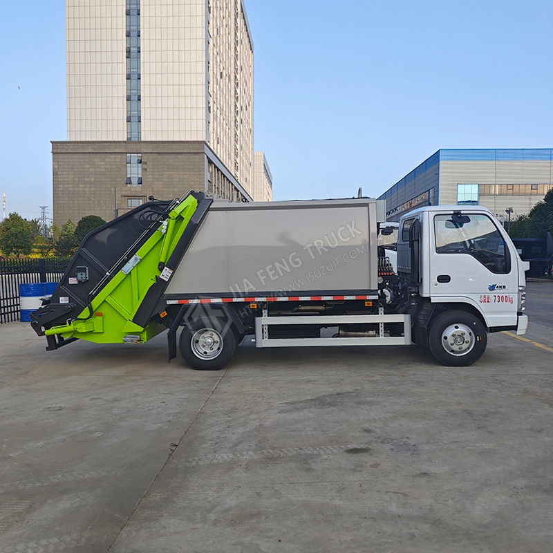 Isuzu 100P 6-cubic-meter Compactor Garbage Truck