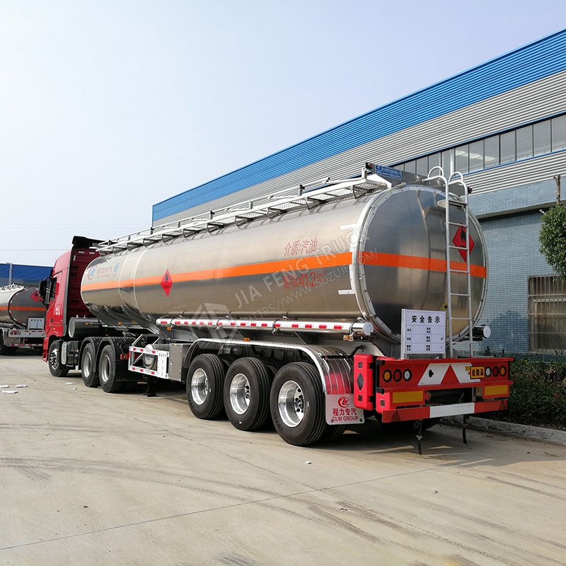 Dongfeng Tianlong 46-cubic-meter Semi-Trailer Aluminum Alloy Fuel Tank Truck