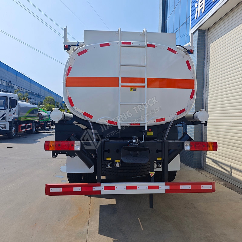 شاحنة ناقلة الوقود الثقيلة Beiben 8x4