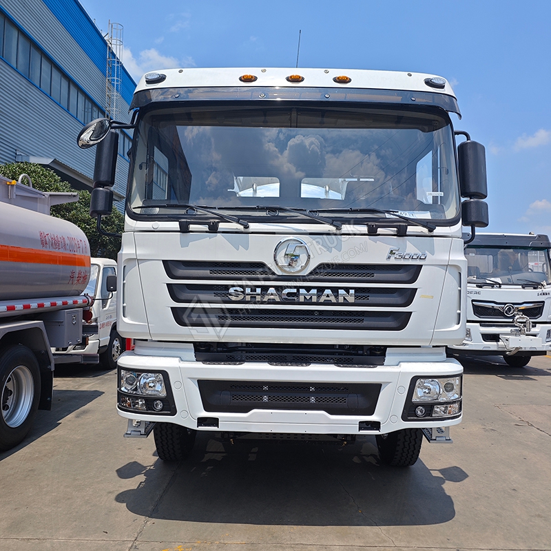 شاكمان سيارات 4x2 شاحنة الوقود مع خزان الفولاذ المقاوم للصدأ