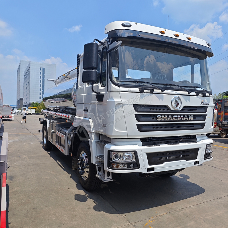 شاكمان سيارات 4x2 شاحنة الوقود مع خزان الفولاذ المقاوم للصدأ