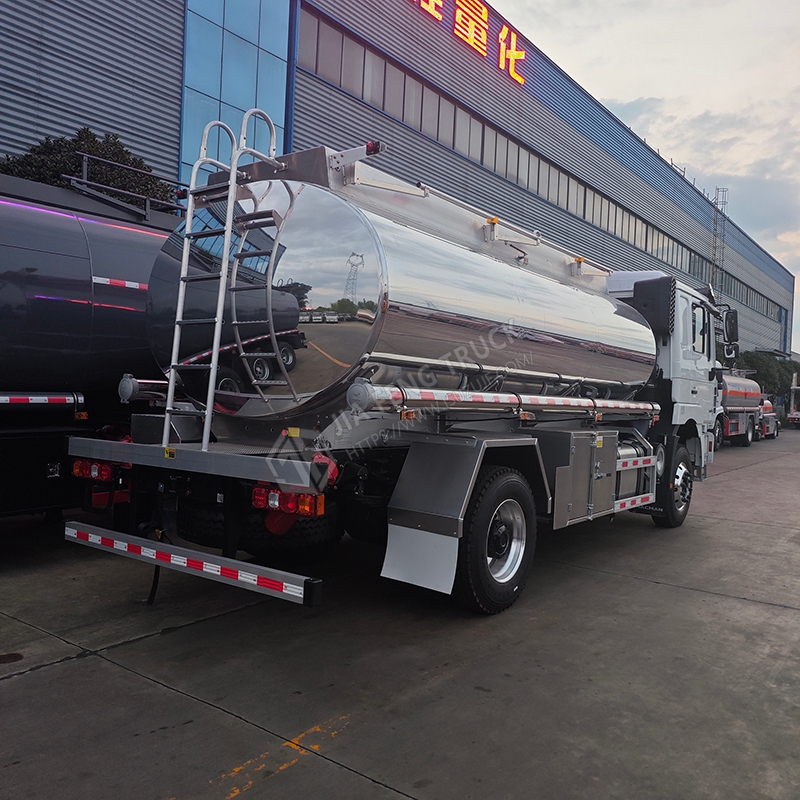 شاكمان سيارات 4x2 شاحنة الوقود مع خزان الفولاذ المقاوم للصدأ