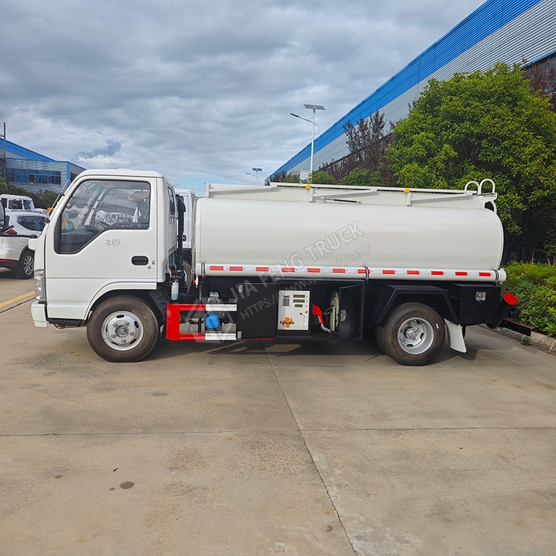 Cami&oacute;n De Transporte De Aceite Isuzu 100P
