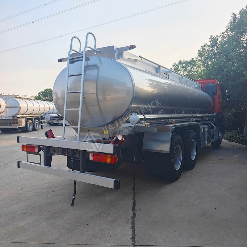 شاحنة الوقود Sinotruk HOWO 6x4