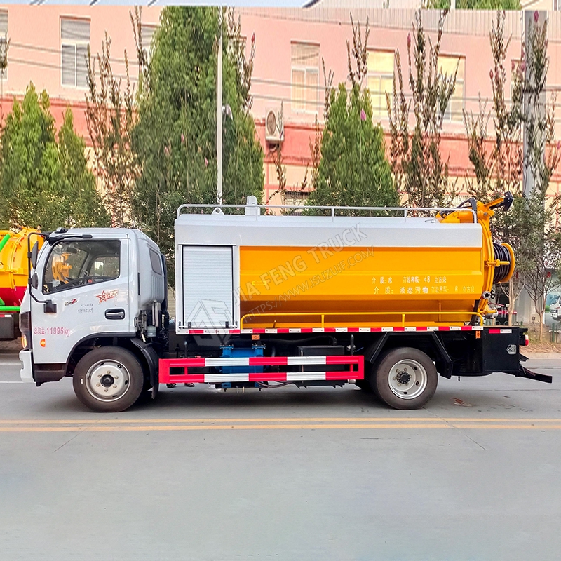 Dongfeng Daluoka 12-cubic-meter Cleaning and Sewage Suction Truck
