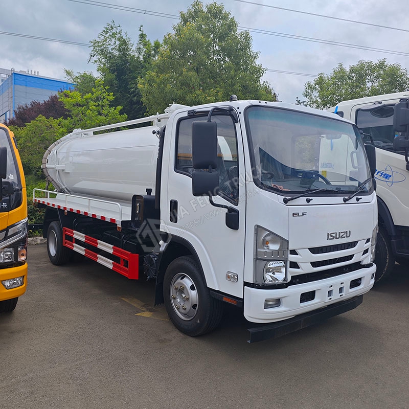 Isuzu Cleaning and Sewage Suction Truck